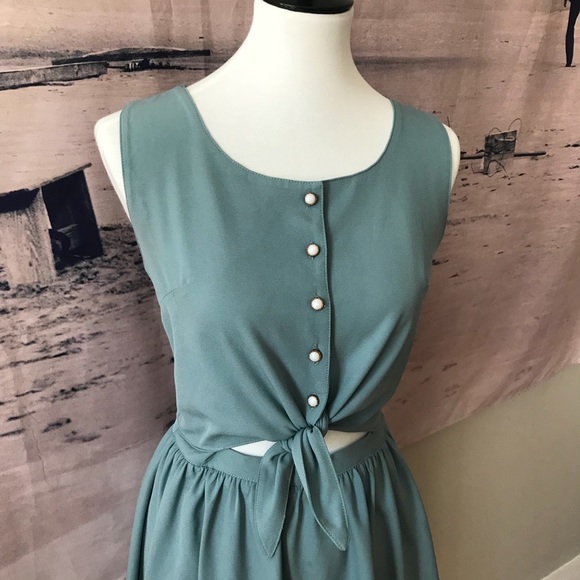 Teal summer dress with buttons and cuttout - Picture 3 of 3